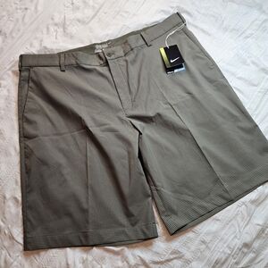 Nike Golf Standard Fit Tour Performance Size 42